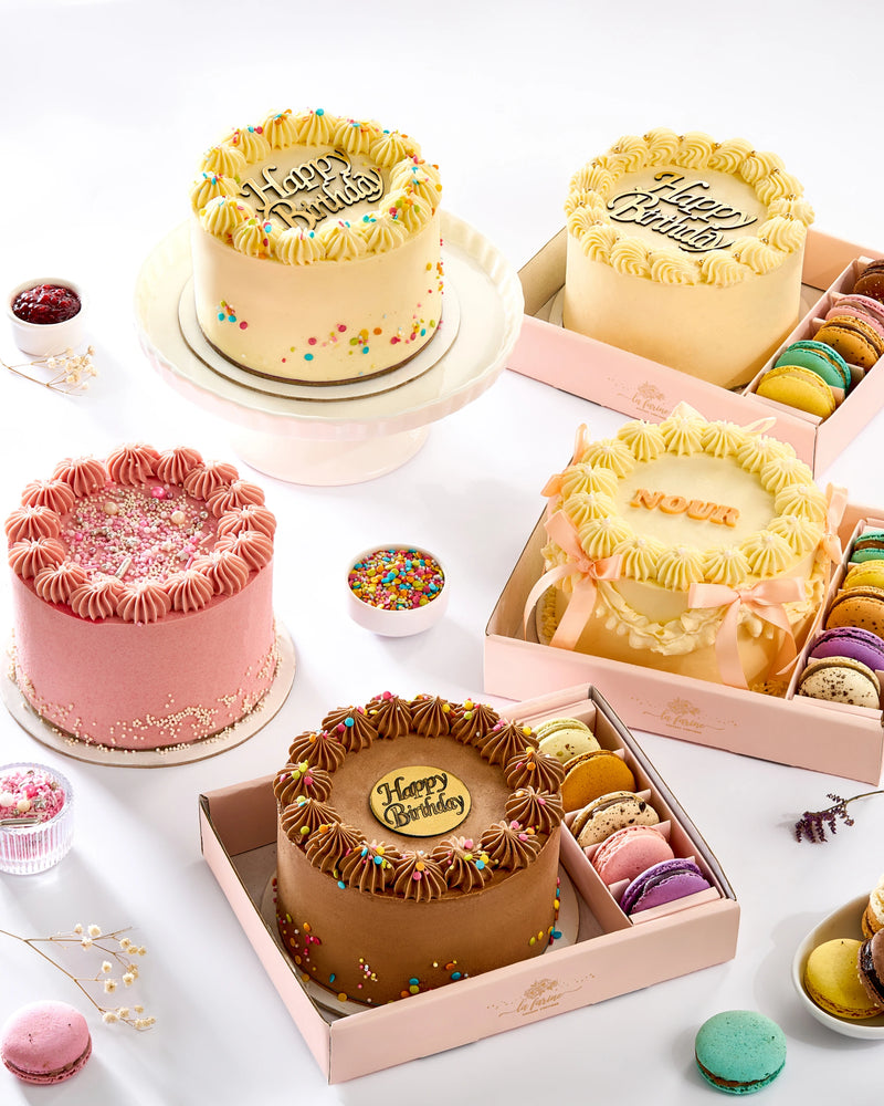 Mini Cake and Macarons